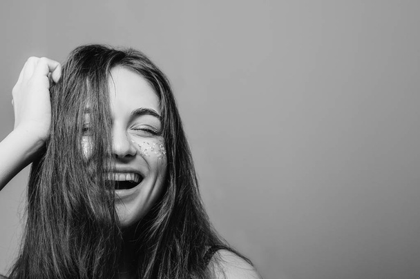 happy young woman portrait freedom black white - Fotografie, Obrázek