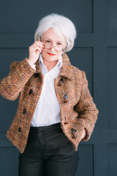 stylish senior lady lifestyle confidence elegance - Foto, afbeelding