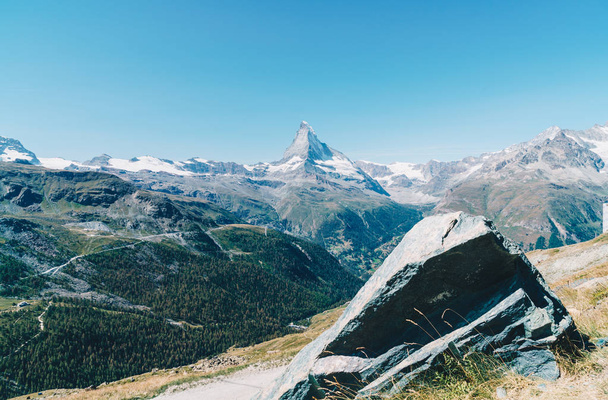 Gösterim Matterhorn Peak Zermatt, İsviçre. - Fotoğraf, Görsel