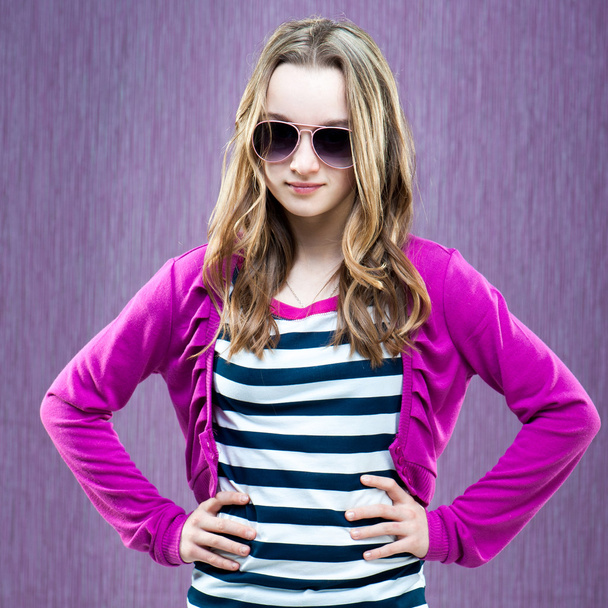 little fashion model in sunglasses - Zdjęcie, obraz
