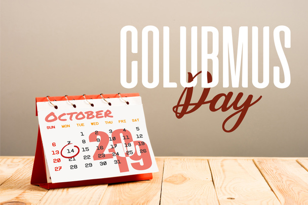 ημερολόγιο με 14η Οκτωβρίου 2019 ημερομηνία απομονωμένες σε μπεζ με γράμματα Columbus day - Φωτογραφία, εικόνα
