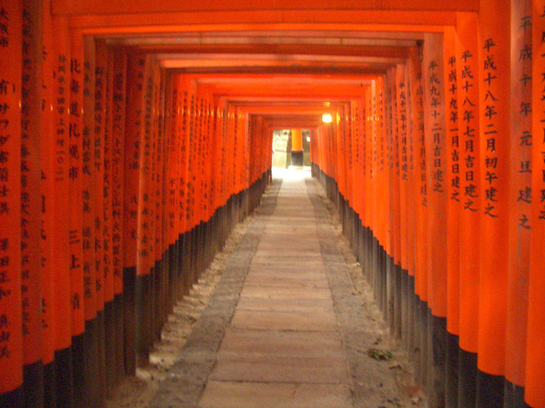 Templo Fushimi-Inari, Kioto, Japón
 - Foto, Imagen