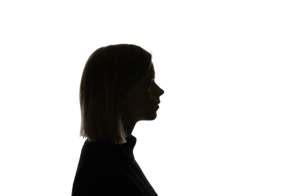 Boční pohled na ženu s přímými vlasy izolovanými na bílém - Fotografie, Obrázek