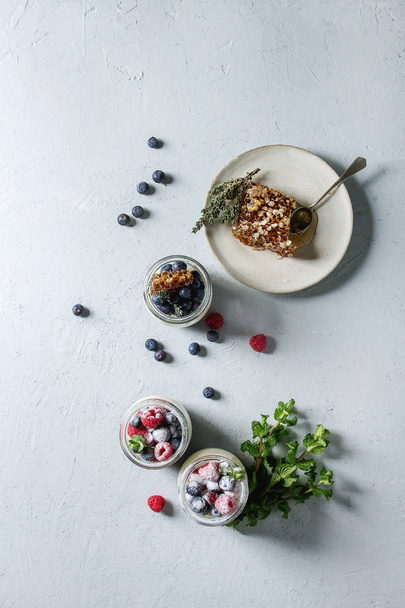 Panna cotta with berries - Foto, imagen