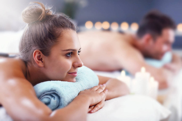 Adult happy couple relaxing in spa salon - Foto, Imagem