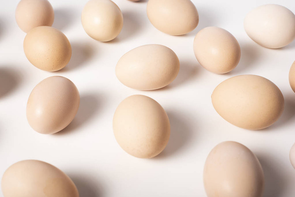 Brown eggs on white background. - Foto, Bild