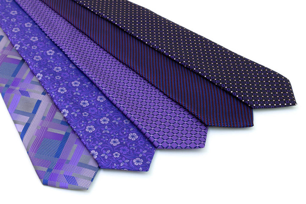 Коллекция фиалковых галстуков
 - Фото, изображение