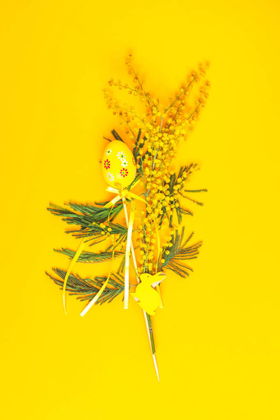 Happy Easter greeting card with mimosa - 写真・画像