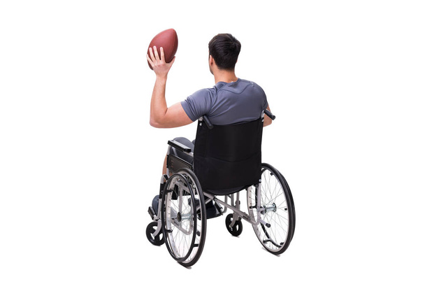 Ποδοσφαιριστής που αναρρώνει από τραυματισμό σε αναπηρική καρέκλα - Φωτογραφία, εικόνα