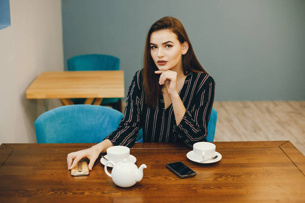 girl with tea - Foto, Imagen