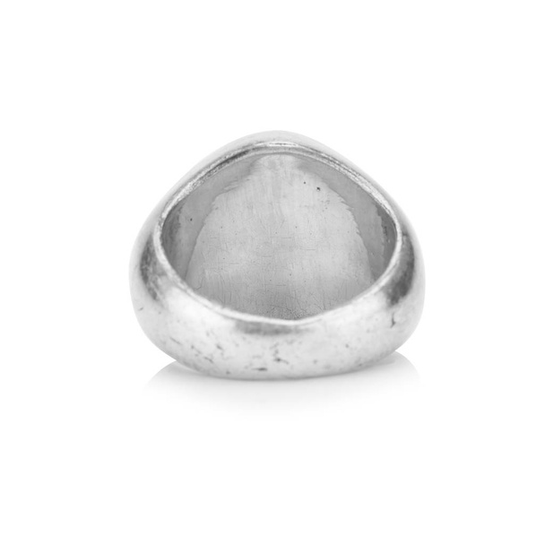 Ασημένιο δαχτυλίδι με μηδέν που απομονώνονται σε λευκό φόντο - Φωτογραφία, εικόνα