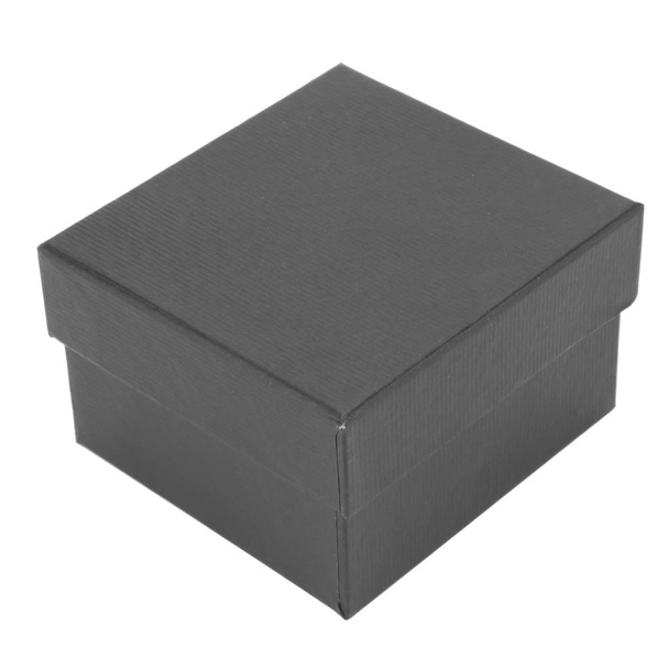 срібне кільце в чорній подарунковій коробці ізольовано на білому тлі
 - Фото, зображення