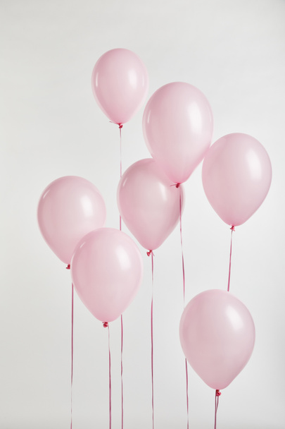 fondo con globos festivos rosados aislados en blanco
 - Foto, Imagen