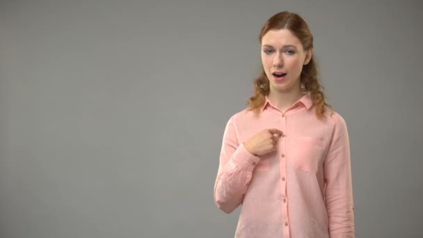 Dove dame zeggen ik begrijp niet in gebarentaal, woorden in asl les tonen - Video