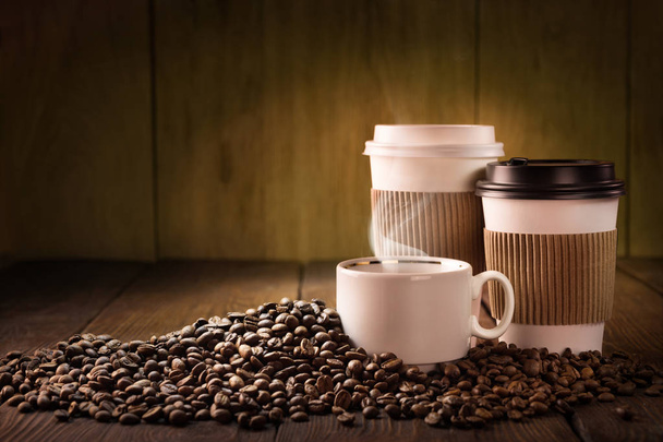 Coffee cup and coffee beans - Foto, afbeelding