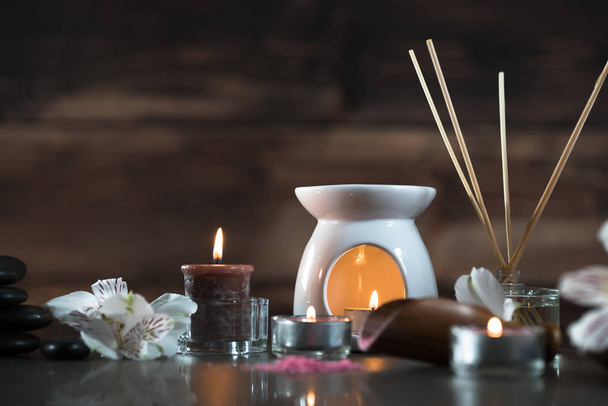 Aromatherapy concept. Candles, organic remedy for relaxation. - Φωτογραφία, εικόνα