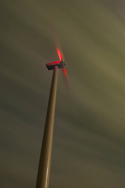 větrný mlýn v noci - Fotografie, Obrázek