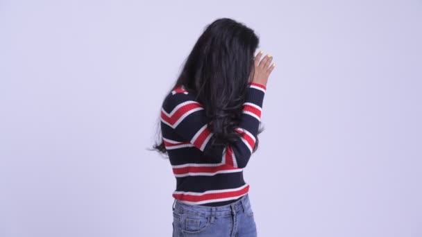 Joven mujer persa estresada no querer ver algo
 - Metraje, vídeo