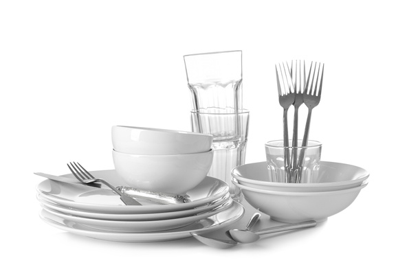 set di piatti puliti su sfondo bianco - Foto, immagini