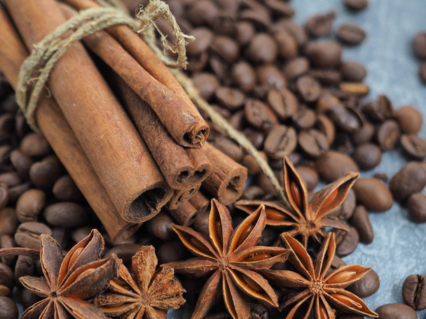 star anise and cinnamon, coffee - Zdjęcie, obraz