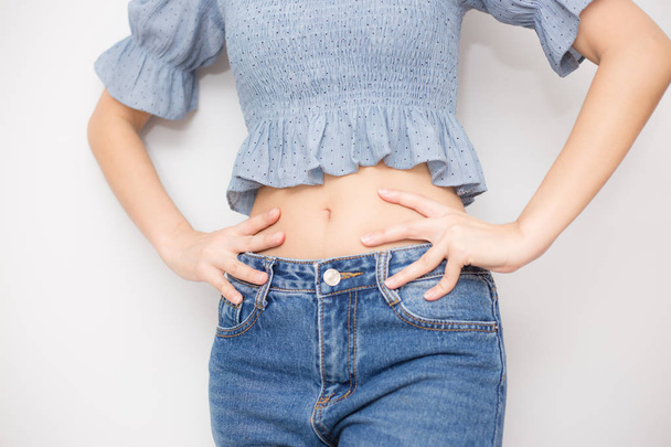 Estilo de vida saudável mulheres magras cintura dieta corporal
 - Foto, Imagem