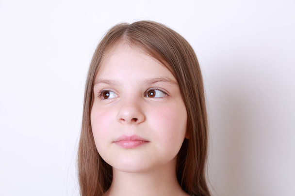 Teenage girl studio portrait - Foto, imagen