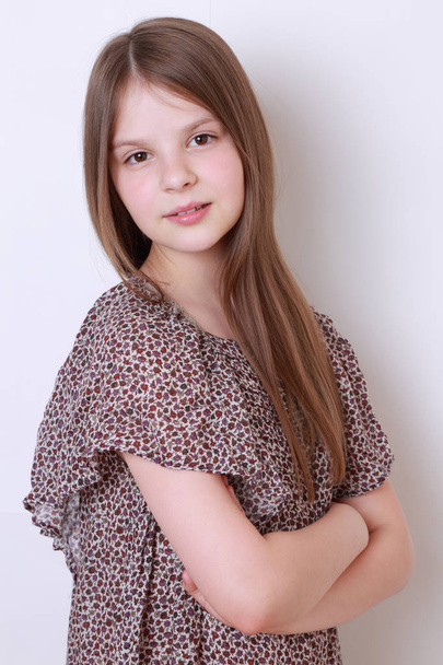 Teenage girl studio portrait - Fotografie, Obrázek