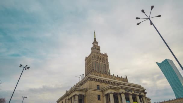 Časová prodleva věž paláce kultury a vědy, historické výšková budova v centru Varšavy, Polsko - Záběry, video