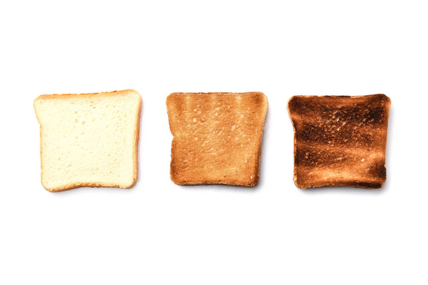Plátky opékaného chleba na bílém pozadí - Fotografie, Obrázek