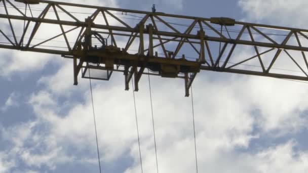 The lifting mechanism of the boom of a construction crane - Video, Çekim