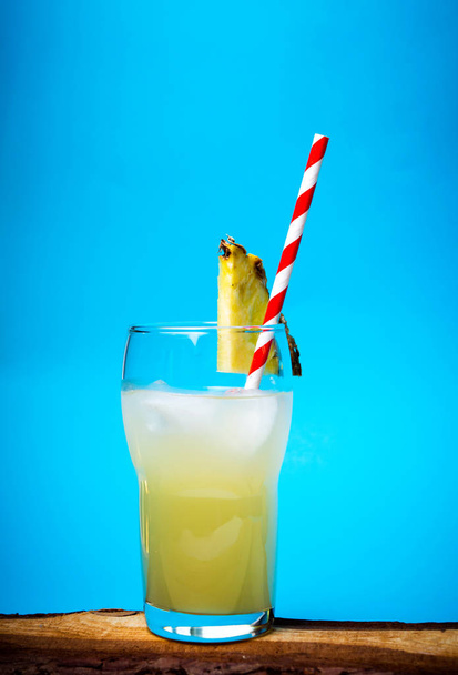 Refreshing pineapple juice in decorated glass - Zdjęcie, obraz