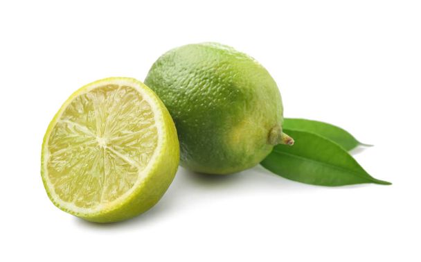 Beyaz zemin üzerine lezzetli limon meyve - Fotoğraf, Görsel