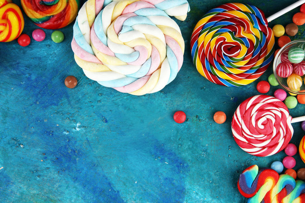 конфеты с желе и сахаром. красочный массив различных детей
 - Фото, изображение