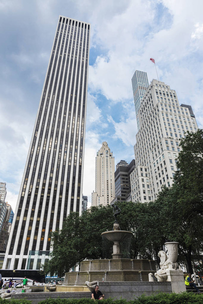 Wolkenkratzer in Grand Army Plaza, Manhattan, New York City, Vereinigte Staaten - Foto, Bild