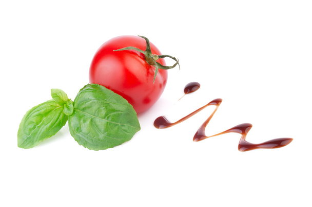 tomato with basil and balsamic vinegar - Photo, Image