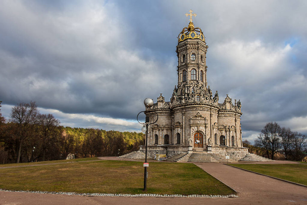 Church of the Sign of the Most Holy Mother of God in Dubrovitsy - Photo, Image