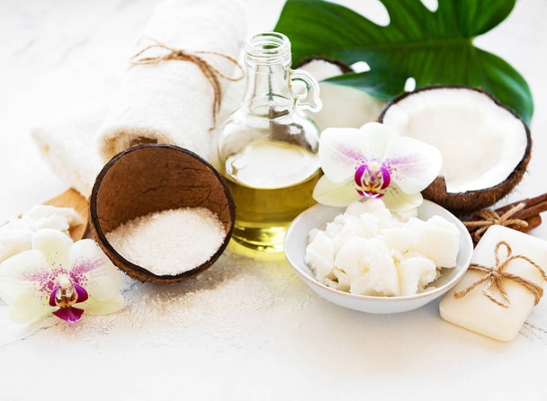 Coco ingredientes naturales del spa
 - Foto, imagen