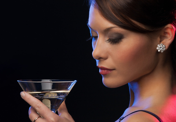 Woman with cocktail - Zdjęcie, obraz