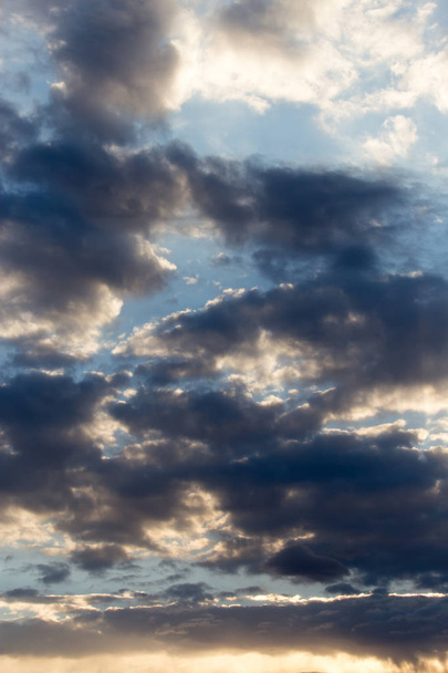 beautiful sky with clouds at dawn - Fotoğraf, Görsel