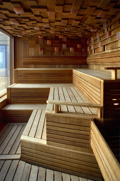 Interior de la sauna finlandesa - Foto, imagen