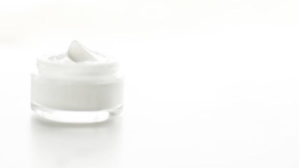 Luxe gezichtscrème jar, hidratatie van cosmetica - Foto, afbeelding