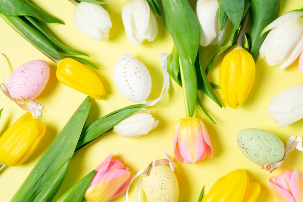 Easter scene with colored eggs - Zdjęcie, obraz