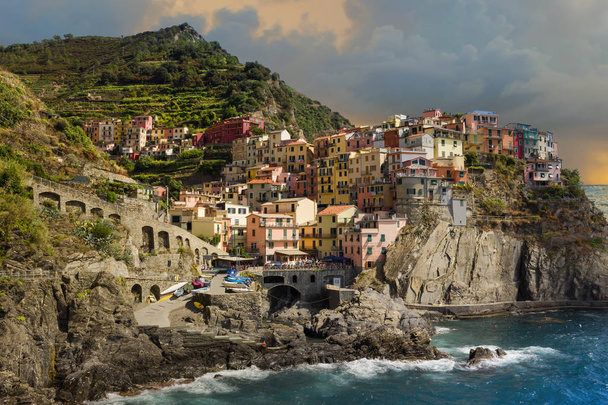 Manarola, balıkçı köyü. Cinque Terre Milli Parkı, Liguria ben - Fotoğraf, Görsel