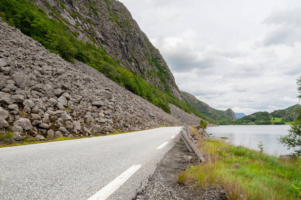 Open road. Empty road with no traffic in countryside. Rural landscape. Ryfylke scenic route. Norway. Europe. - Фото, зображення