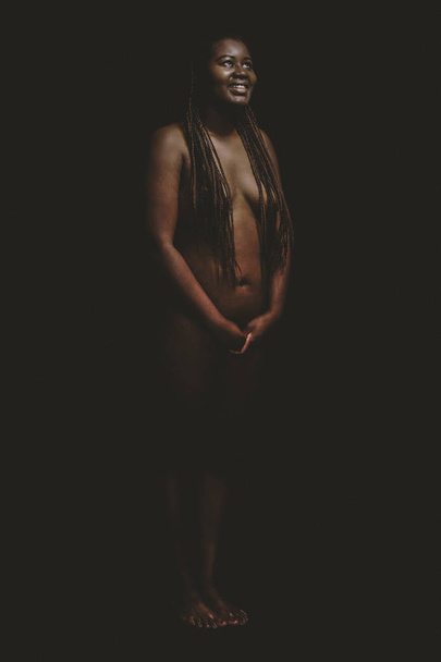 Naked african woman, full-length - Fotografie, Obrázek