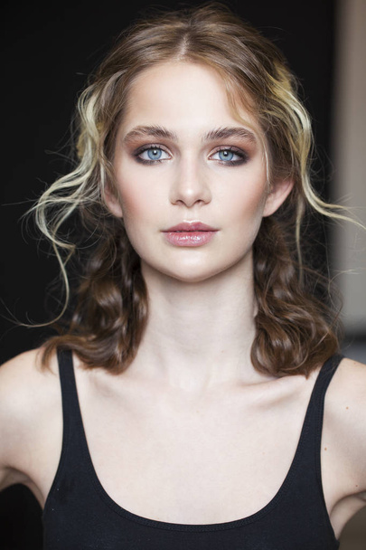 Make up beauty. Close up beautiful blonde fashion young woman - Photo, Image