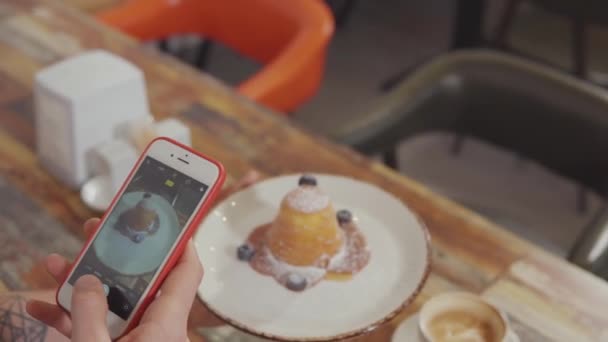 Dessert pics on smartphone. - Footage, Video