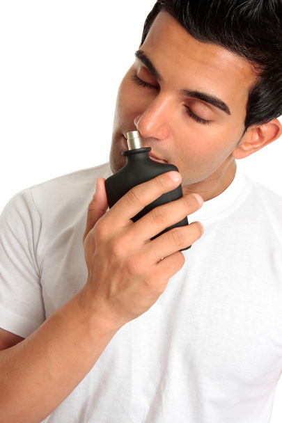 άνθρωπος μυρίζοντας aftershave Κολωνία - Φωτογραφία, εικόνα