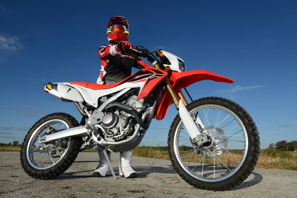 Motocross rider - Zdjęcie, obraz
