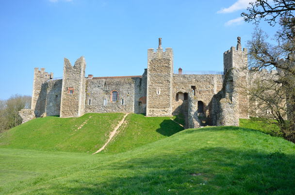 Schloss Framlingham mit Gras - Foto, Bild